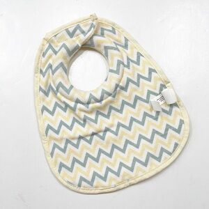 Tommee Tippee chevron print bib